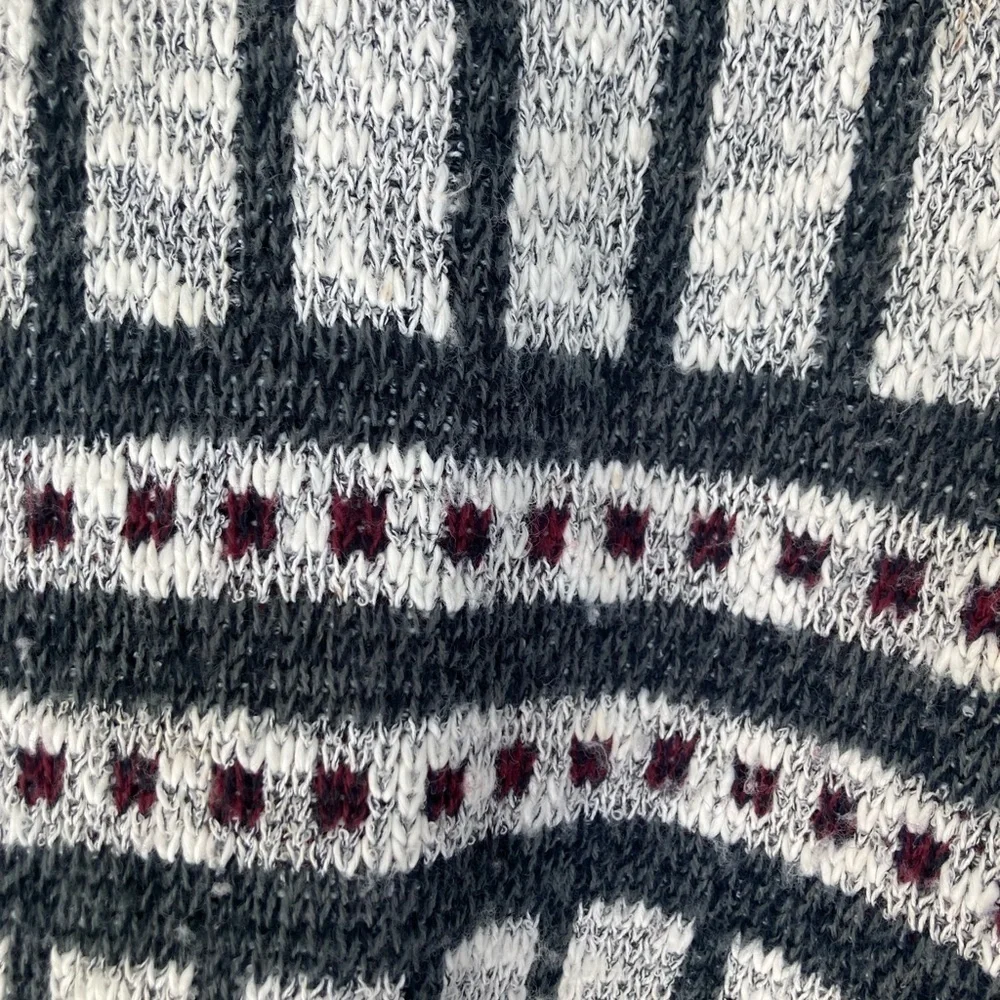 Vintage Men’s Sweater Medium Skiing lodge winter